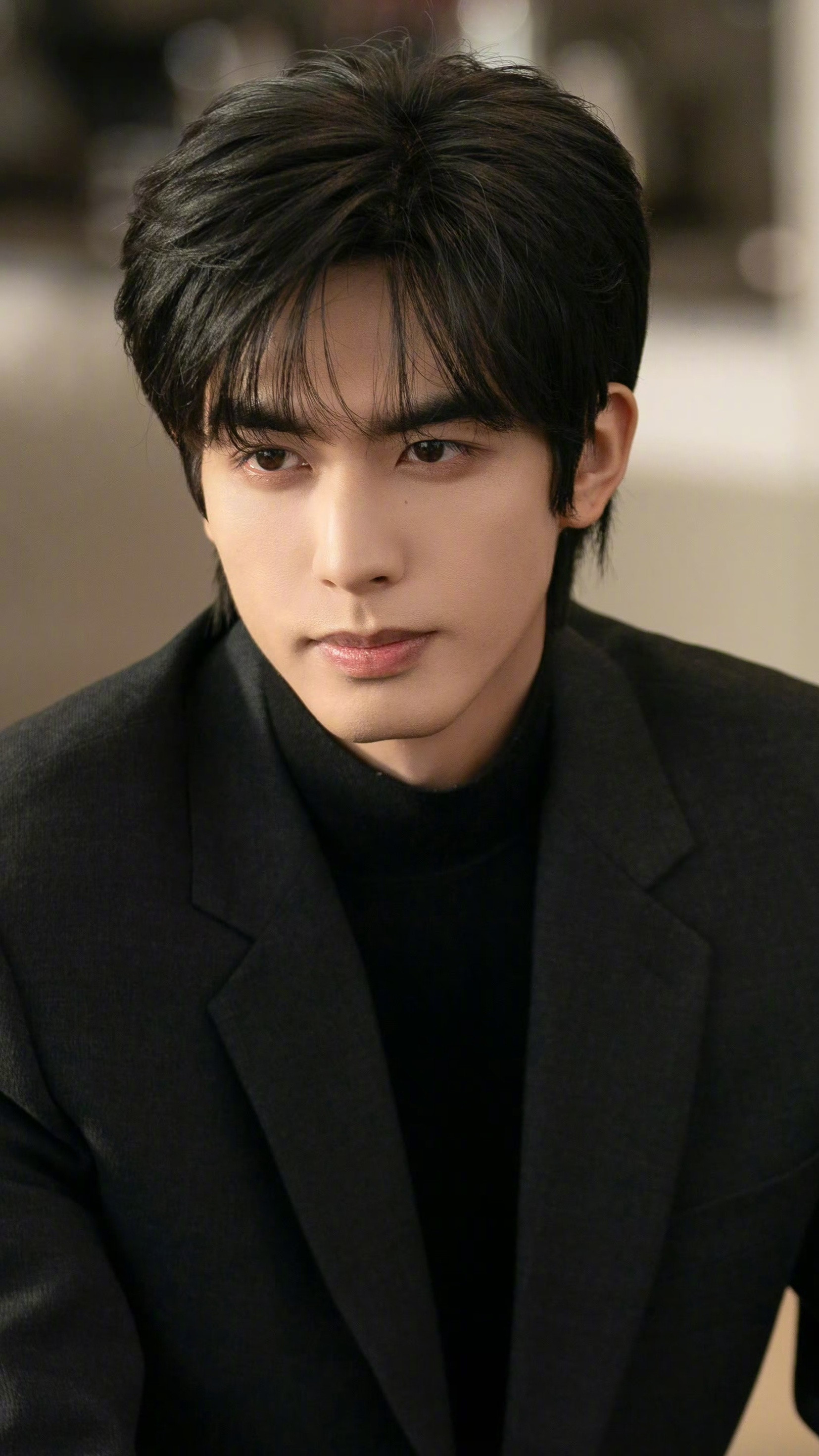 唠唠《骄阳似我》前5集观感1. 先声明，十年前看过小说上册，书里内容早忘得差不多