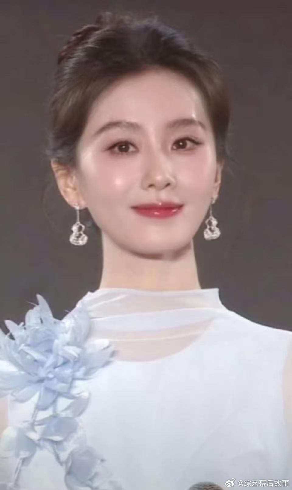 刘诗诗田曦薇卢昱晓活动生图刘诗诗田曦薇卢昱晓活动状态今天参加活动的女明星生图状