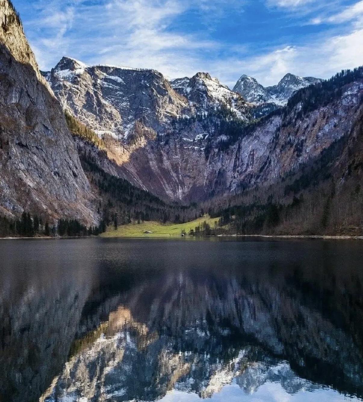 马云和马斯克同为首富。但是他们对人类的贡献有何区别？马云和马斯克确实代表了两种