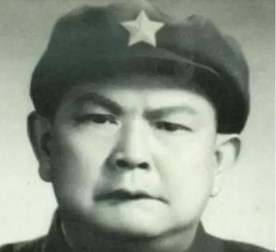 1941年的皖南山区，寒气还没褪尽。新四军科长找到刘奎时，江水正拍打着崖壁，