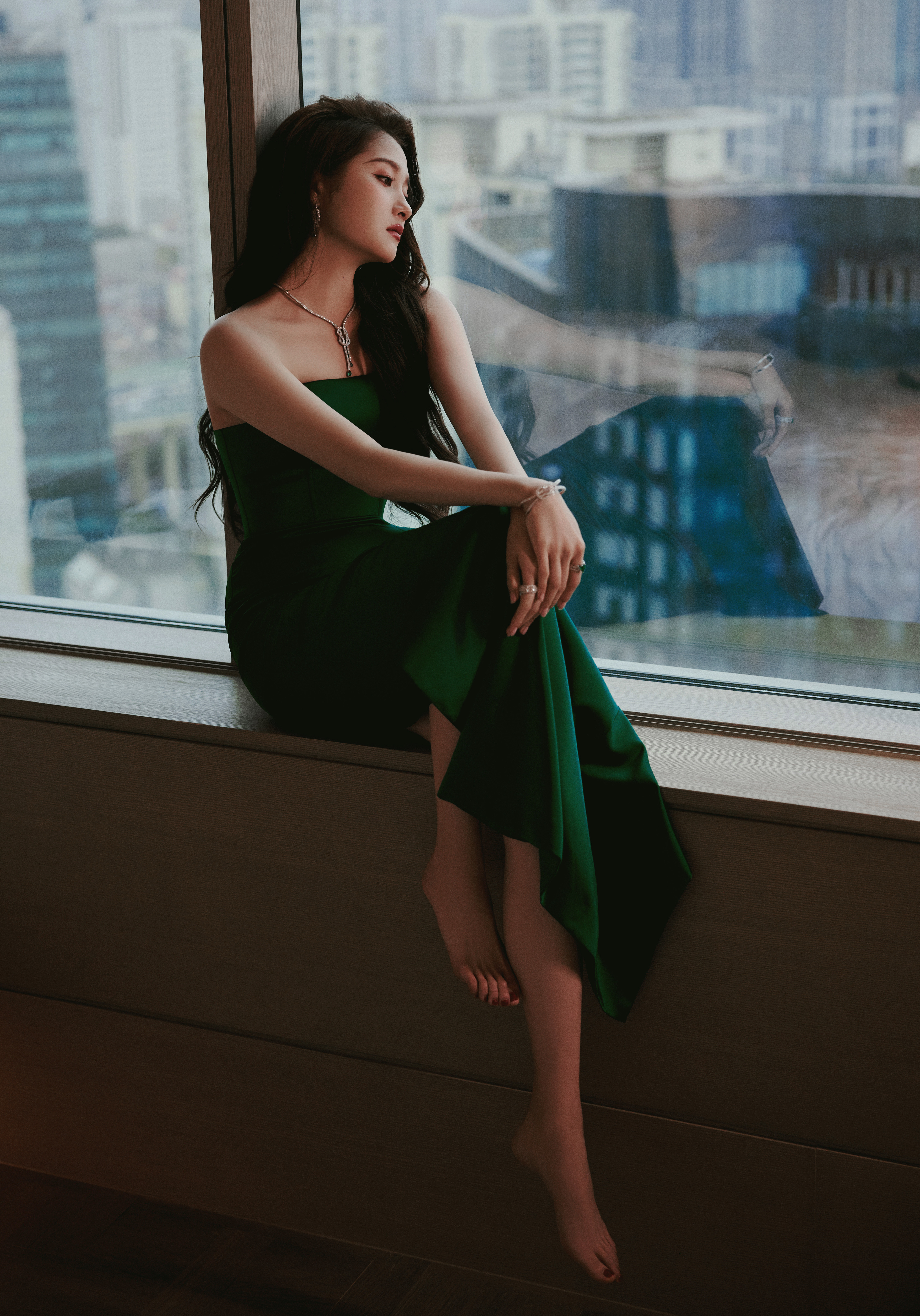 关晓彤新剧里面喝的鸡汤是白开水关晓彤绝世美腿