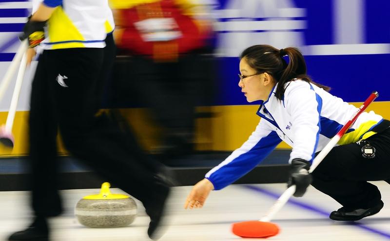 中国女子冰壶队当前已跻身世界一流强队，是米兰冬奥会奖牌有力争夺者。在过去的训练和