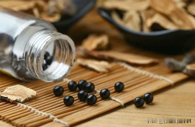 杞菊地黄丸不只是护眼！5个隐藏妙用太惊喜，血糖血压、口腔溃疡都能调，却有3个禁忌