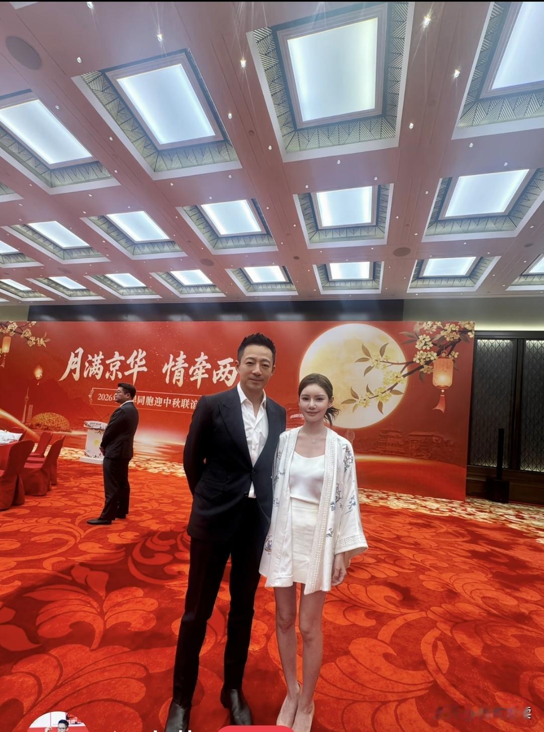 看到汪公子和马筱梅参加的两岸联谊活动我觉得蕞该表扬的不是男帅女靓也不