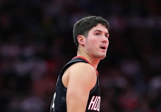 有一说一，今日里萨谢和谢泼德根本不在一个级别！！里萨谢：20岁，2014年状