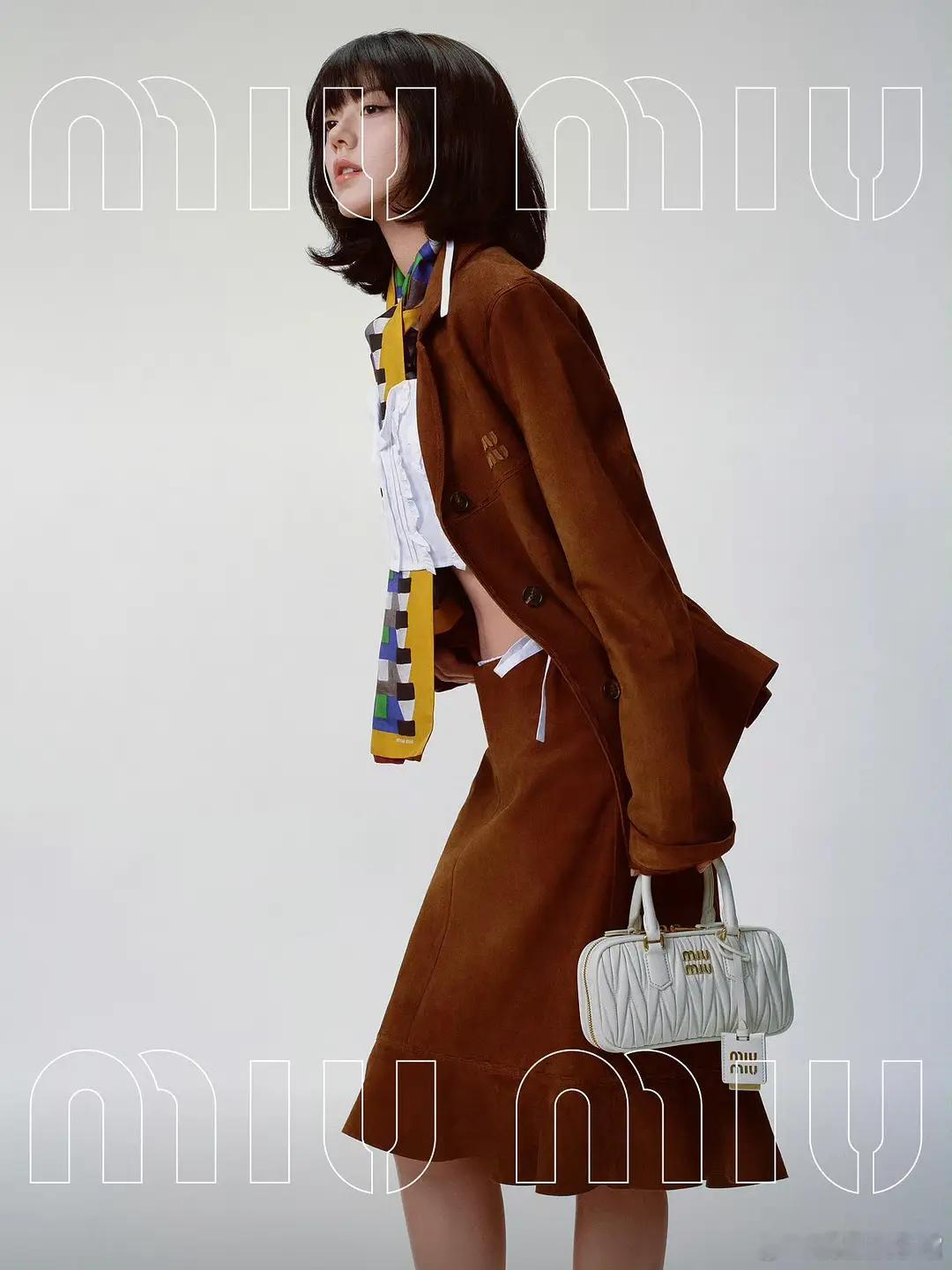 赵今麦Miumiu发力了，谁说不好看，这次很复古时髦