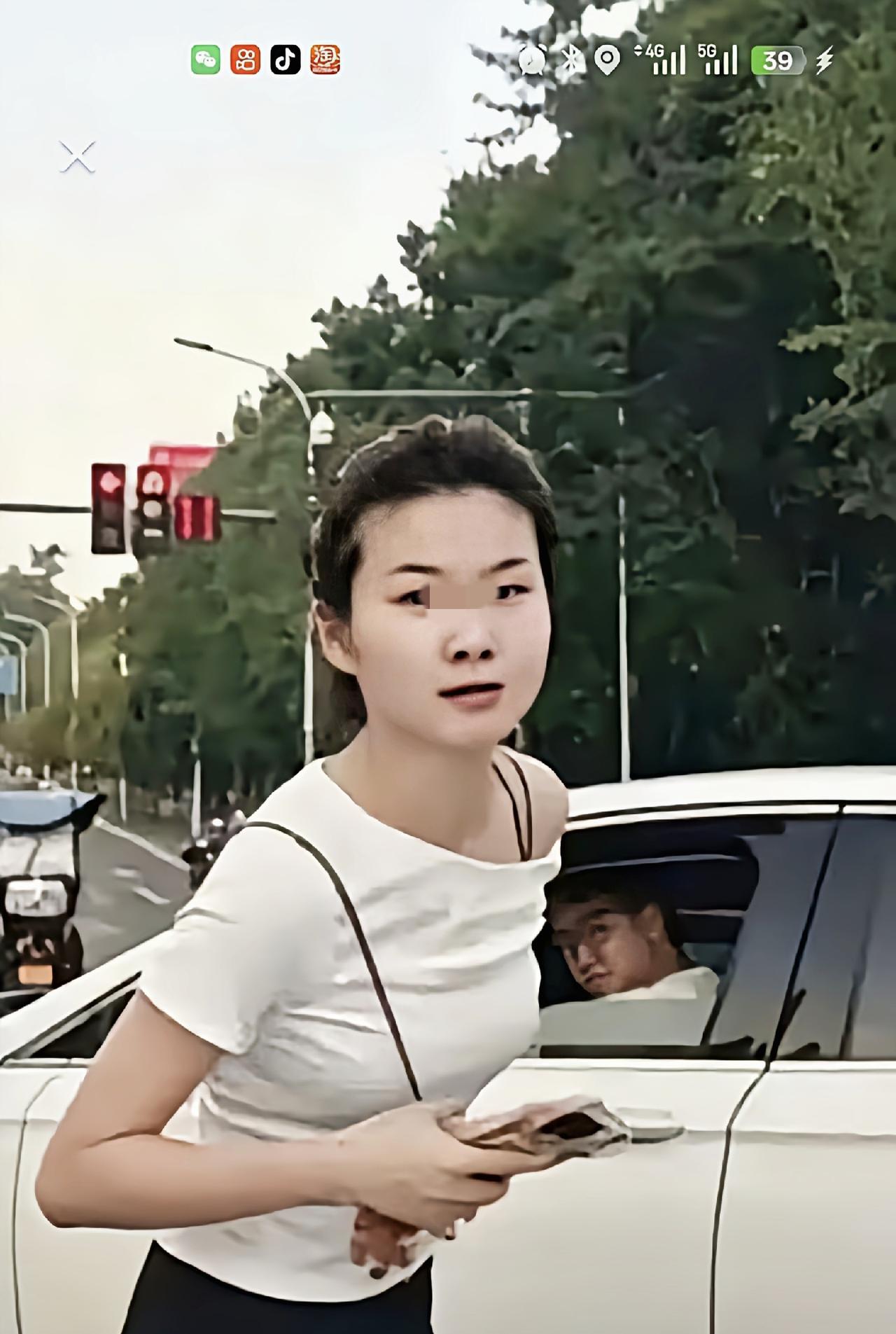 这一次，重庆口水姐，真的是嚣张过头，直接把自己送进了拘留所！曝光的行车记录仪视频
