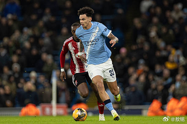 曼城客战热刺，估计瓜迪奥拉会非常谨慎，继续沿用欧冠的4231阵型。此前曼城的主