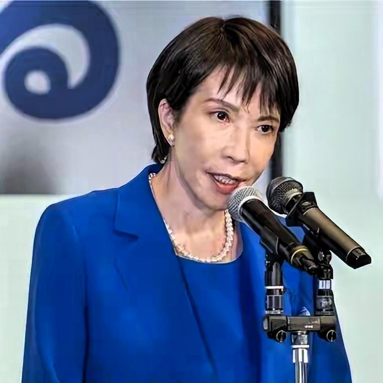 罕见大变天！对华强硬的高市早苗低头致哀，日本政坛集体动容背后藏深意前言