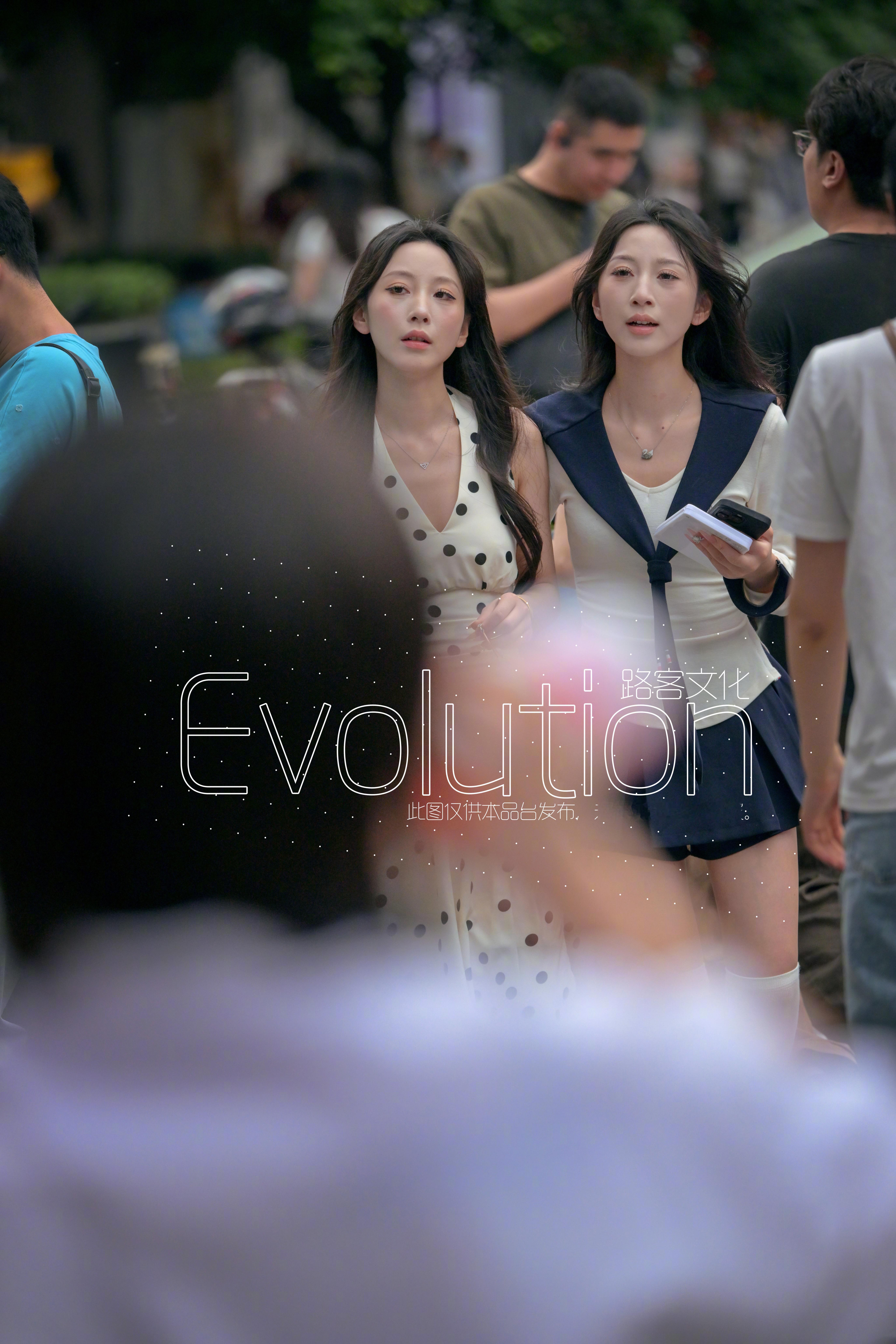 两个小姐姐好像啊！双胞胎的感觉​​​