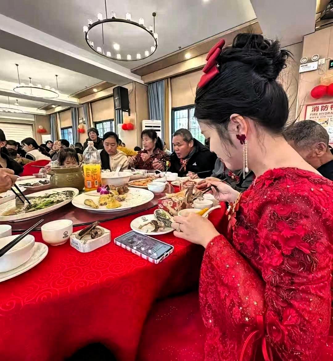 无锡这场婚礼悄然走红，褪去浮华才是婚姻本该的样子五一期间参加了无锡同学的婚