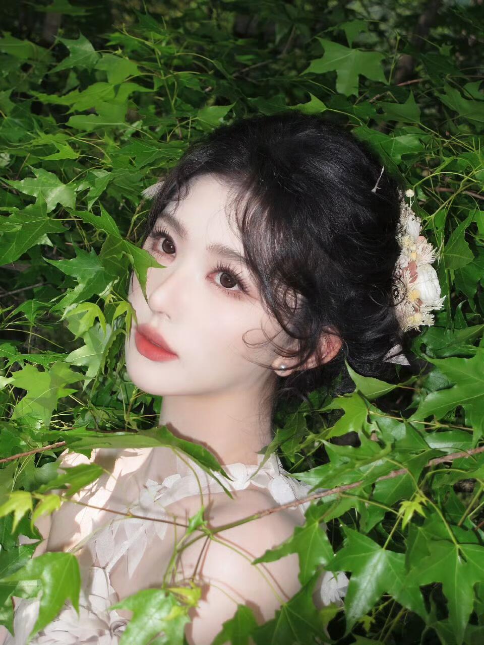 vogue红毯直播❄️vogue山谷假日260529【图片】化妆师📕我给