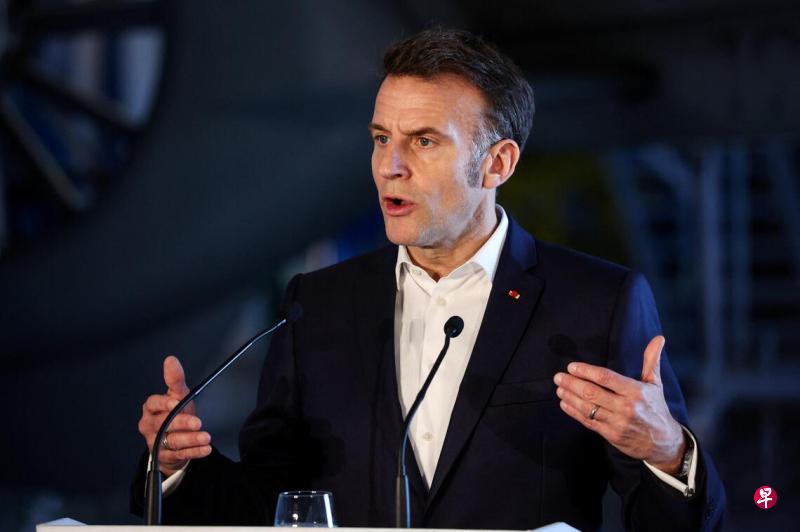 马克龙积极上跳下窜，他以为法国的面子和实力很强大！3月9日，法国总统马克龙3月9