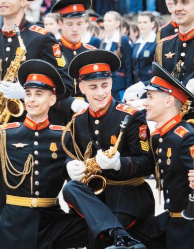 历史巨恨！英国竟是俄国百年克星，普京宿敌浮出水面俄罗斯跟西方，尤其是英国，针