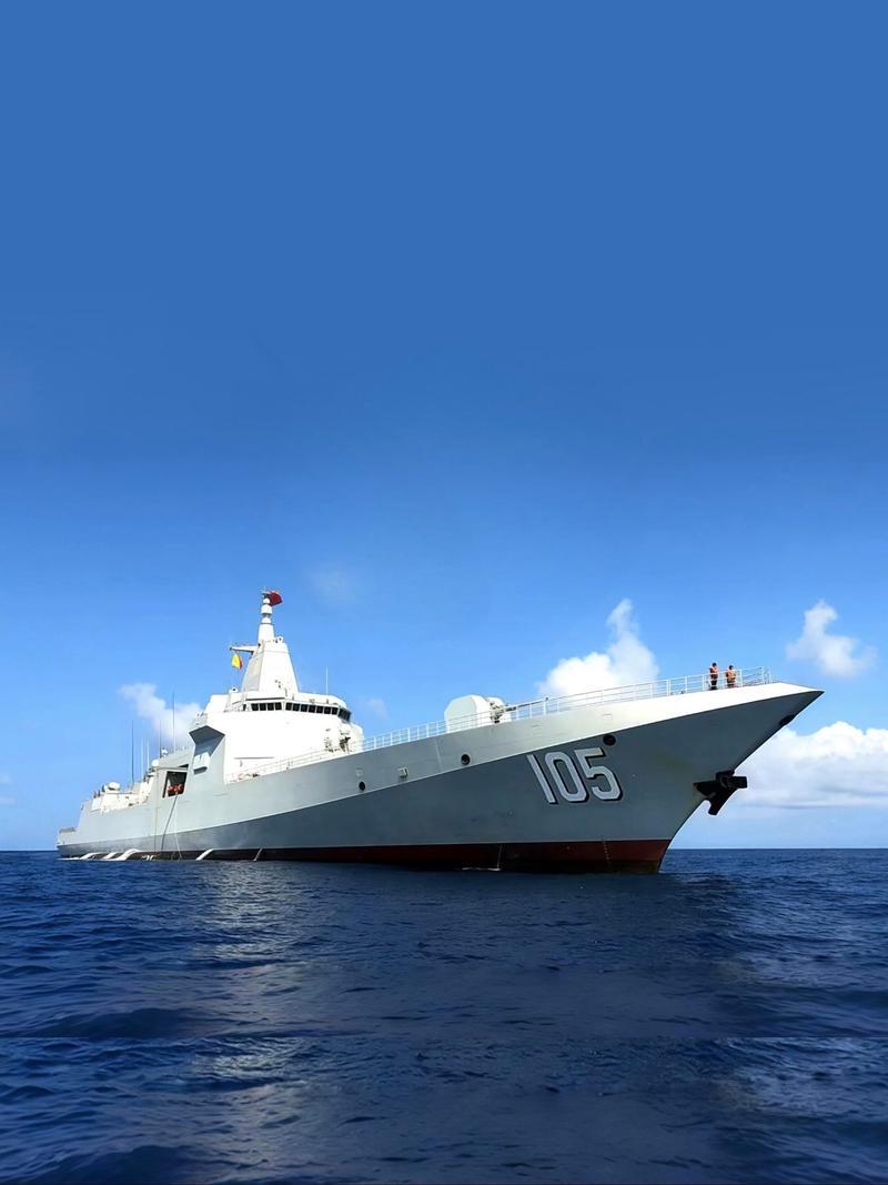 航母只是前菜？万吨大驱下饺子，核动力大招要来了。别光盯着航母欢呼了，说句不