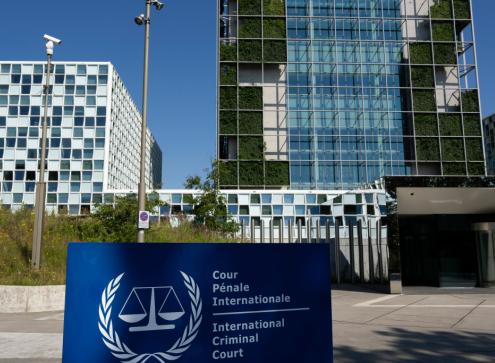 天天把国际正义挂嘴边的海牙法院，美国一断供立马闭嘴，所谓国际法就是看人下菜碟！