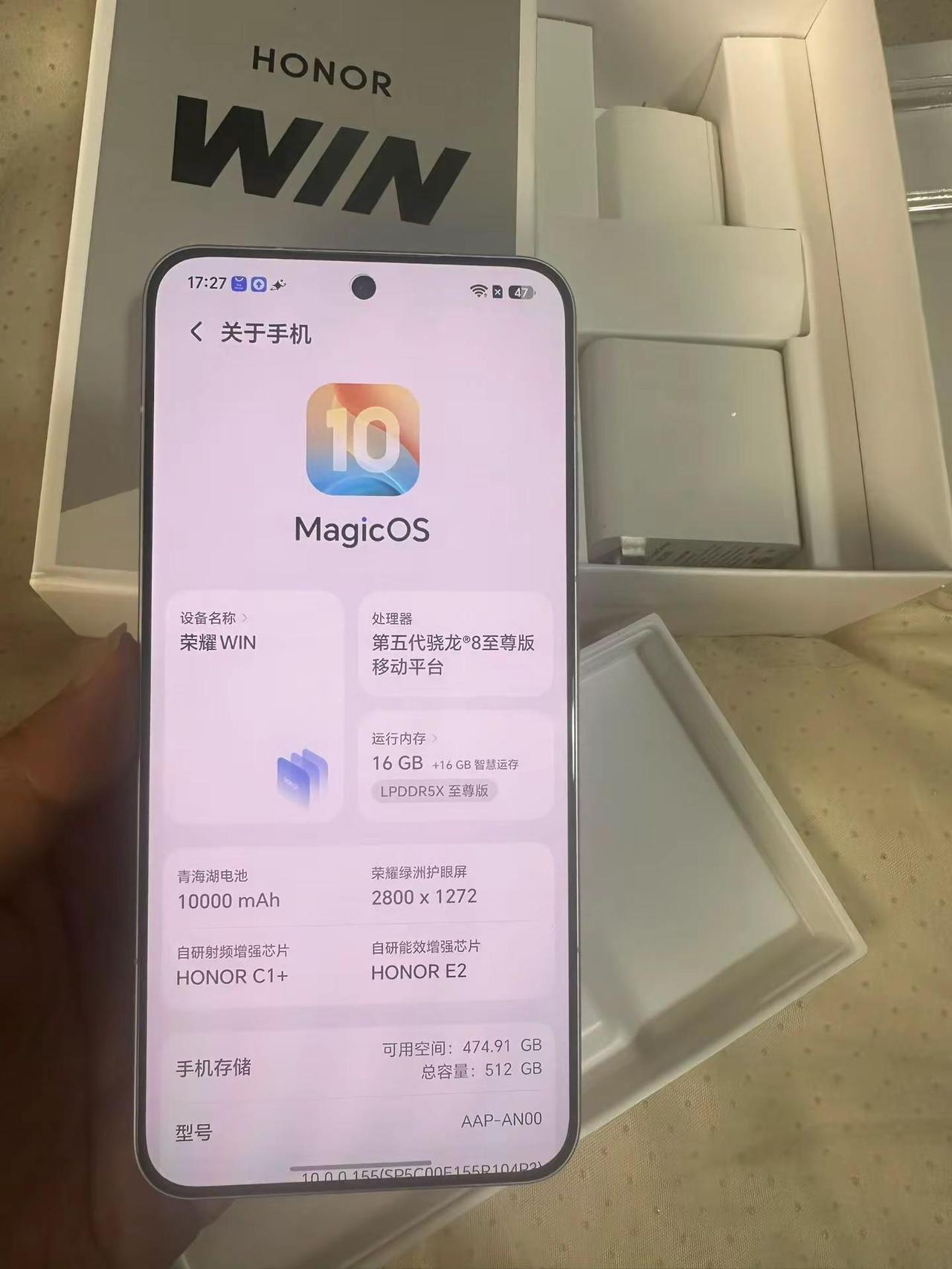 荣耀WIN到手啦三天使用体验。屏幕说实话看不太出来，感觉可视角度没那么好，185