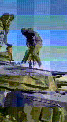 真主党战士重拾起10月7日那段记忆：“他们羞辱了坦克乘员（以色列士兵）