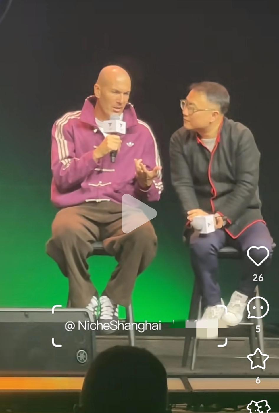 哇，齐达内这么推崇罗纳尔多，齐达内认为罗纳尔多是最好的，不止是比赛中，还包括训练