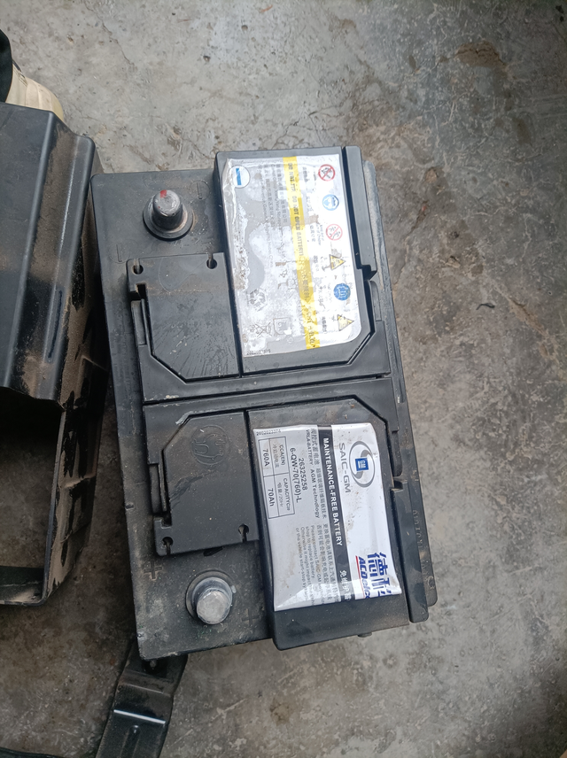 21款探界者不到三年电瓶报废21年三月购买的雪佛兰探界者2.0T智能拓界版，故