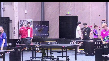 过了梁靖崑，来了周冠宏。又一个让刘志强教练，苦的国乒小将。真是志强的“命”，