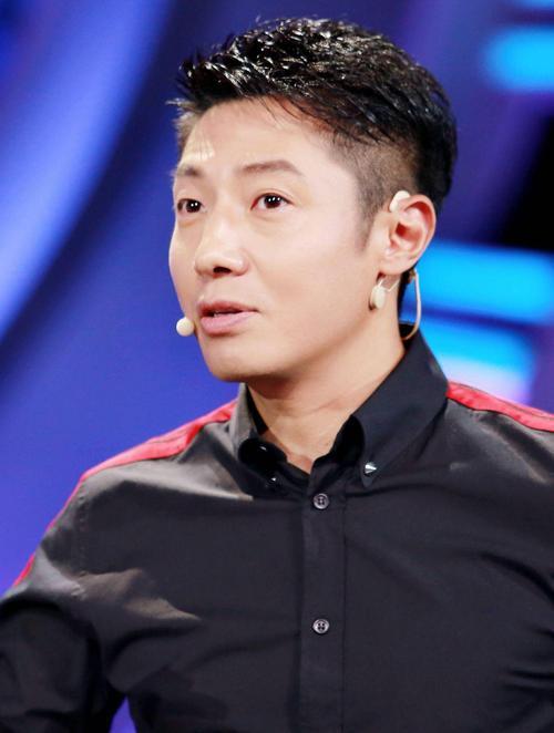 撒贝宁一句话戳醒摆烂人别让青春败给手机撒贝宁这句质问，狠狠敲醒了多少浑噩