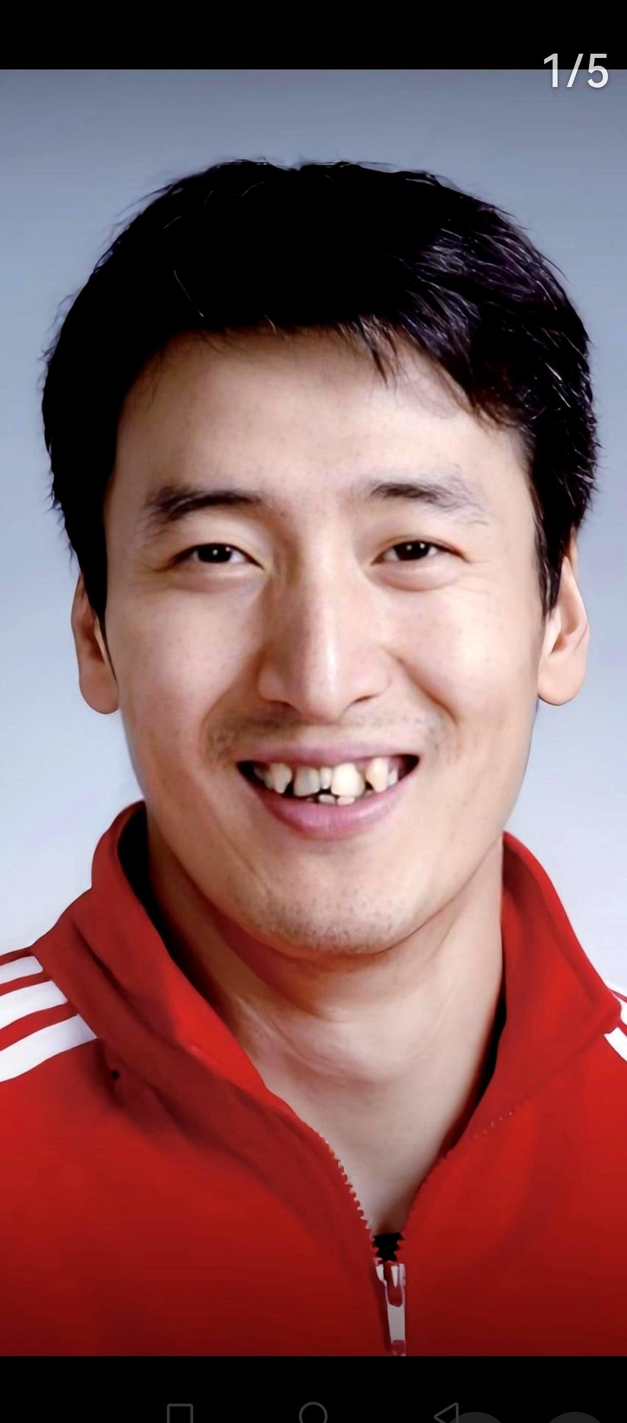 赵勇上任掌权时没有将辽宁女排队员选入国家队锻炼。这下好了，全运会江苏女排拿第一，