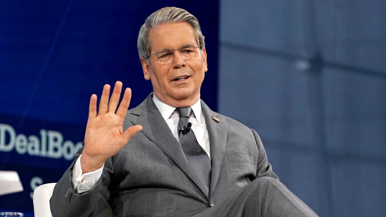 美国今年GDP增长率将达到3%！美国财政部长贝森特表示，今年的假期季对经济来