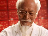 老中医戳穿养生骗局：没钱心堵是百病源，做好这两点才长寿最近网上一段老中医的