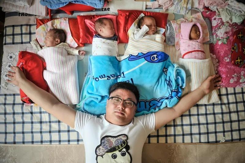 现在人们不愿生孩子，原因还挺多的。像深圳程序员阿浩，月入1.8万，房租就要450