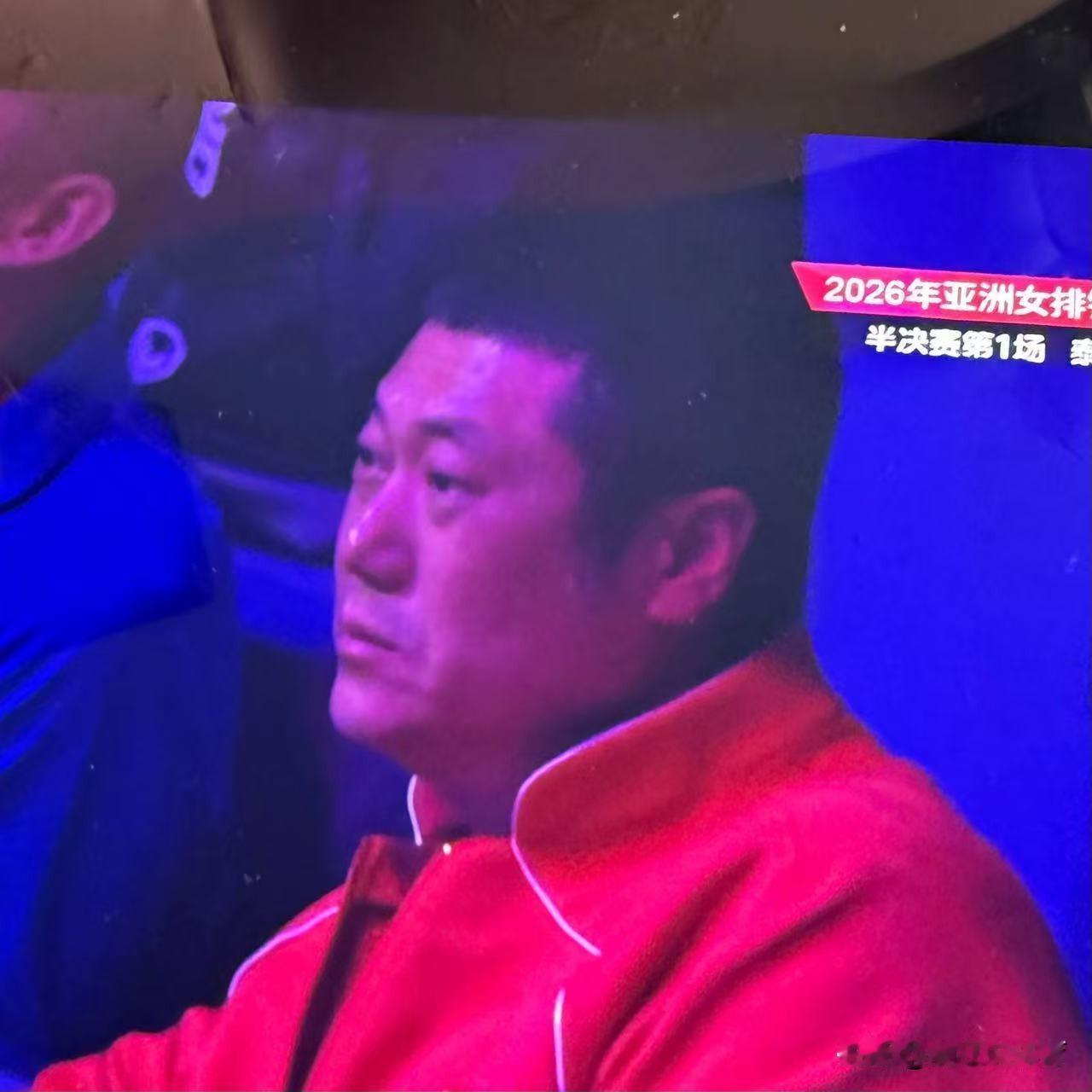 赵勇现场观战日泰半决赛：表情极其严肃！泰国女排最终3-1击败日本队晋级亚锦赛决赛