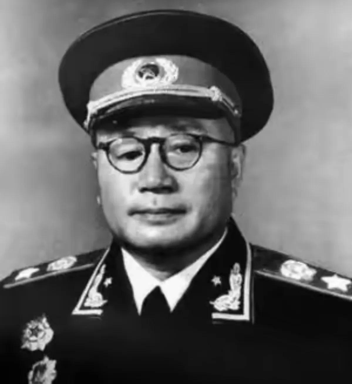 刘伯承元帅年龄足够大，但是为什么对他没有刘老总的称谓？刘伯承元帅生于1892年