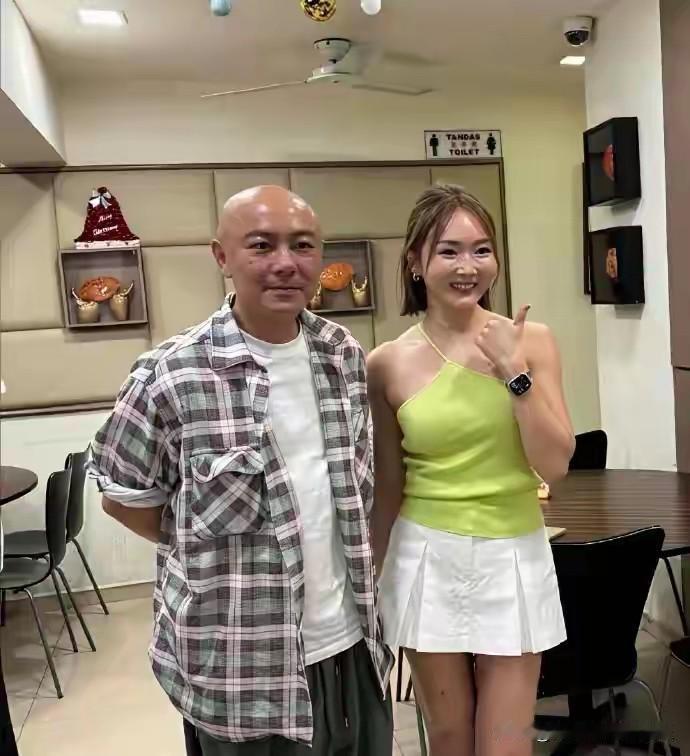 电视上看着一般般，真人巨帅！