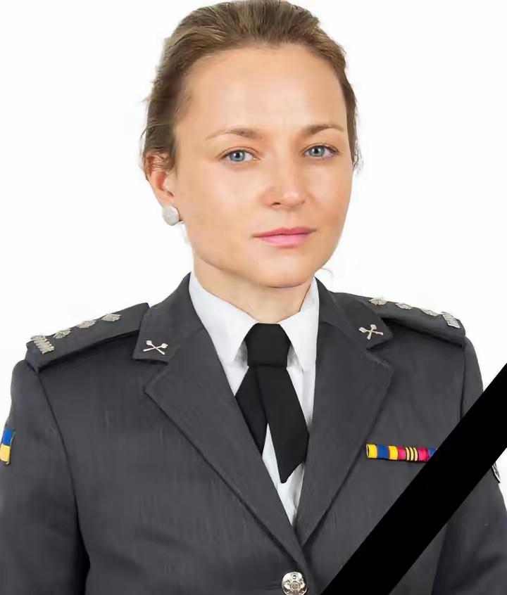 俄军逮到一条大鱼，精准打死乌克兰国家保卫局女上校，瓦伦蒂娜·萨维茨卡上校！7