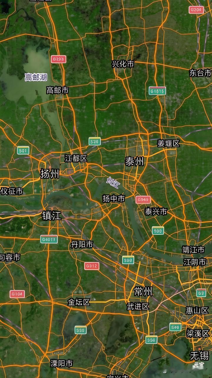 淮泰常高铁的规划纳入国家规划初稿，标志着江苏省“江苏中轴线”正式成型。这条通道串