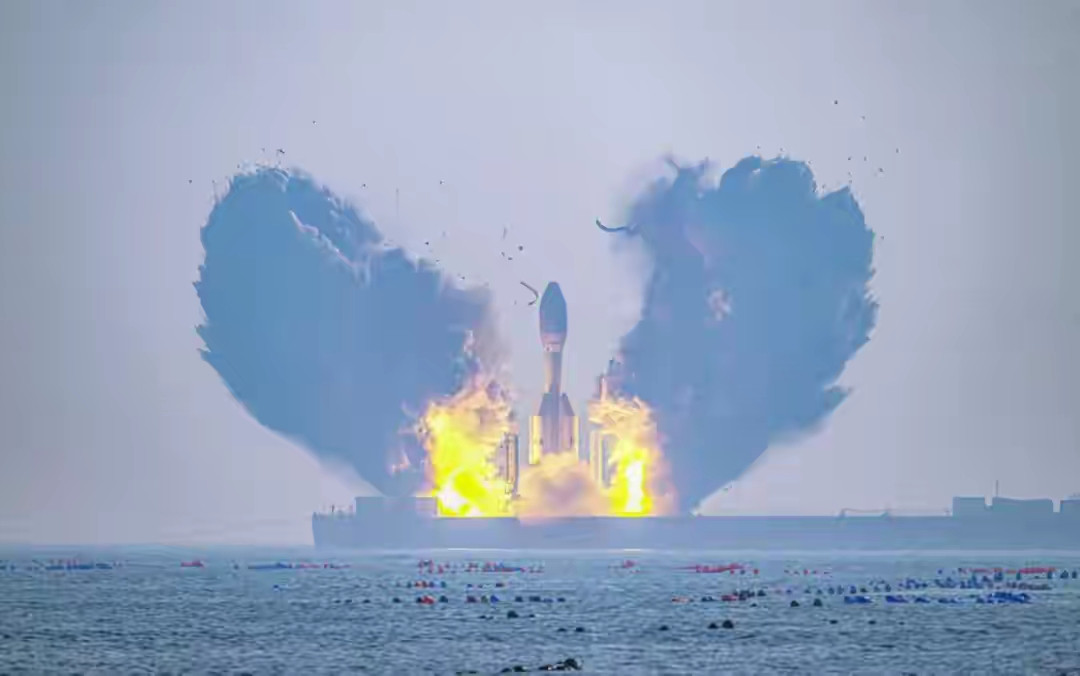 中国在太空“环城高速”占座有期限！到期交不出卫星，轨道频率就得拱手让人很多人以为太空轨道广阔无垠，卫