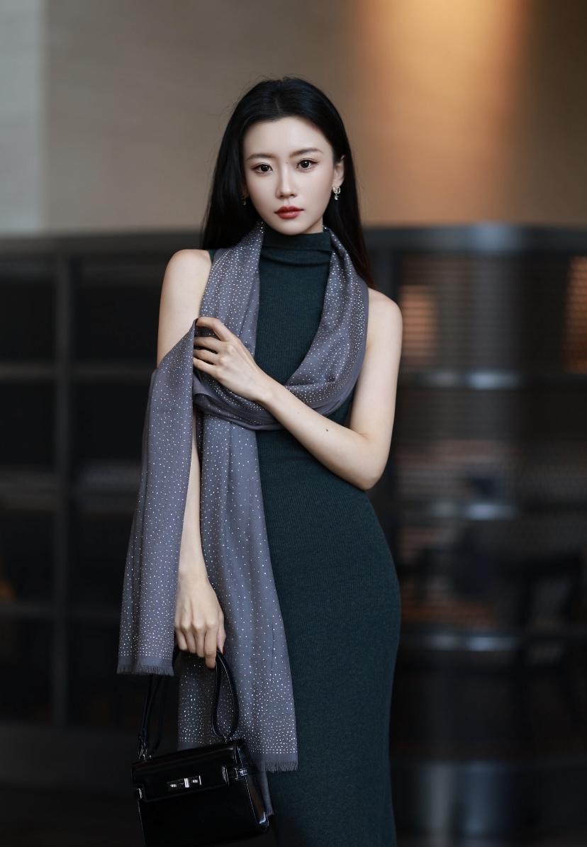 人和人真是说不清的劫数你为了一个人辗转反侧夜不能寐那个人为了别人神魂颠倒食不知味