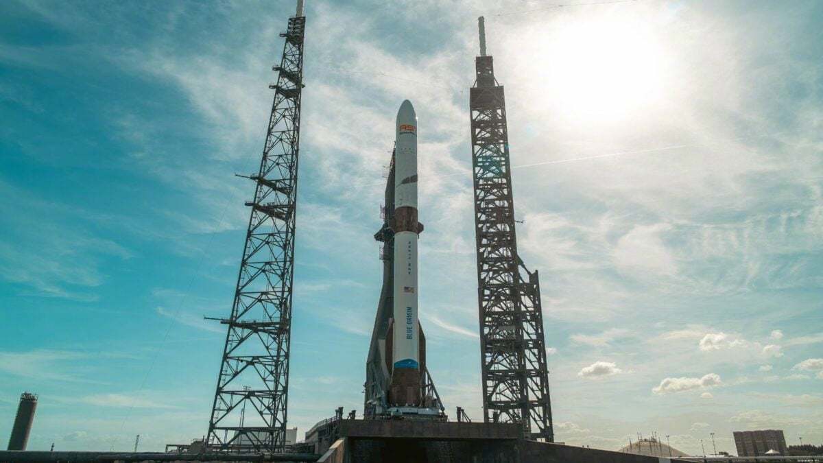 上周，一台星舰V3发动机在得克萨斯州的测试台上起火。马斯克从今年3月初就开始说“