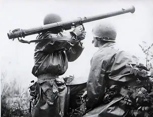 1950年11月云山战场，志愿军捡到两根美军丢下的铁管，7个月后美军坦克噩梦开始