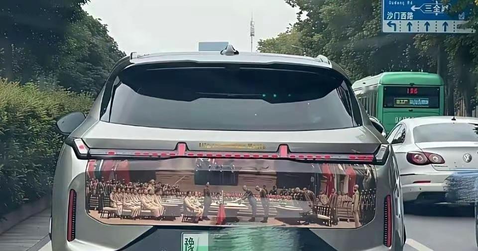 不懂就问，汽车也可以贴这个吗