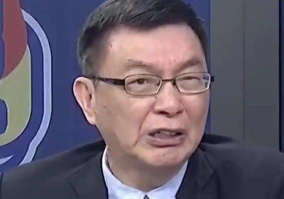 台湾评论人苑举正曾说：大家有没有发现，这次大陆和日本的外交事件，所有国家没一个敢