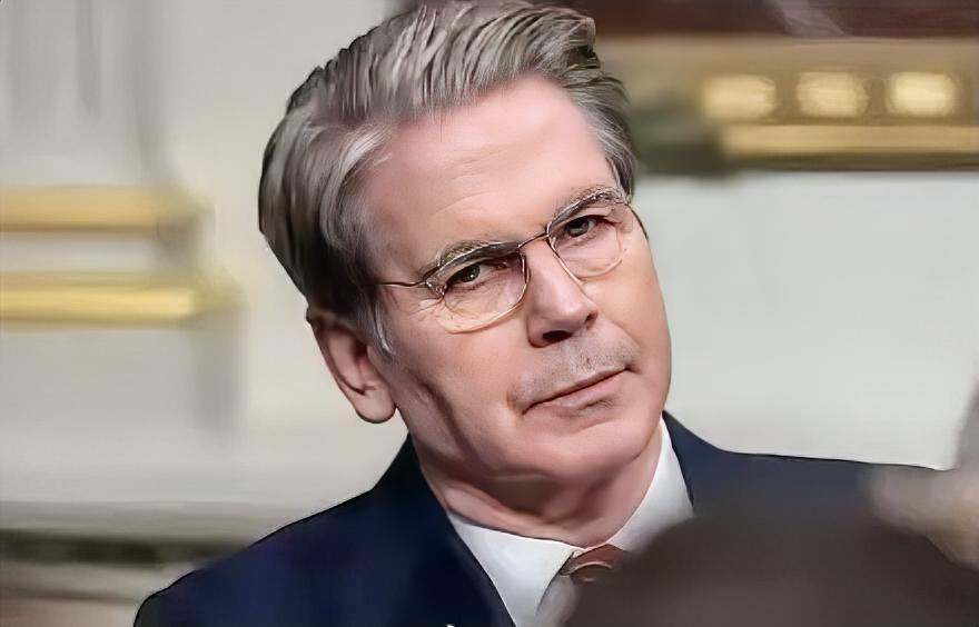 2026年4月14日，华盛顿国际金融协会论坛上，美国财政部长贝森特当着一众财经大