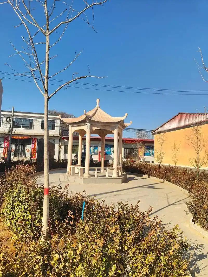村里支书月入4000元！不算编制内，工资到底是谁发的？首先辟谣一个常见误区：村
