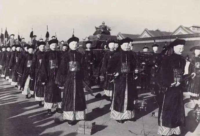 【慈禧太后葬礼老照片】慈禧太后于1908年11月15日病逝，其葬礼经过一年筹备