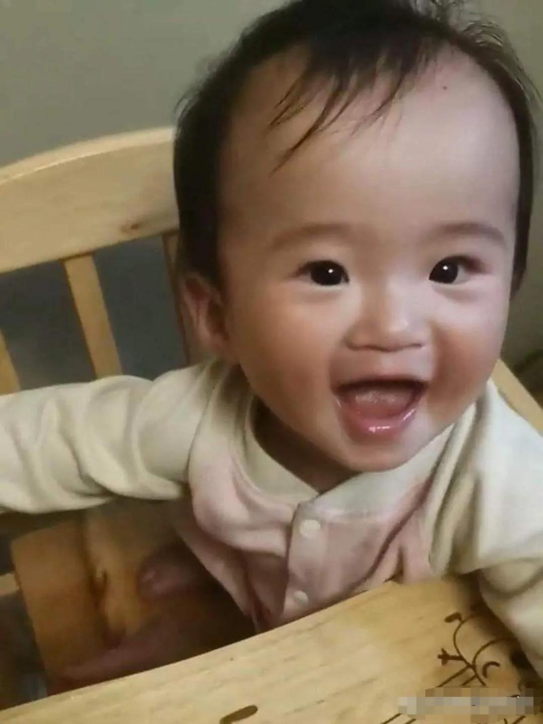 “十个月宝宝哭了一整夜，我崩溃拒绝邻居后续请求，做错了吗？”昨天邻居突然敲门
