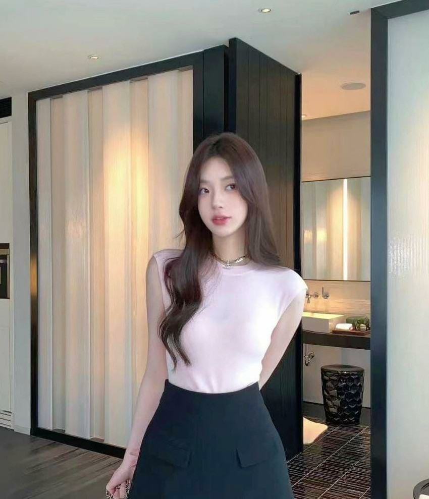 妻子去休养，她闺蜜新买了红酒缺人分享。