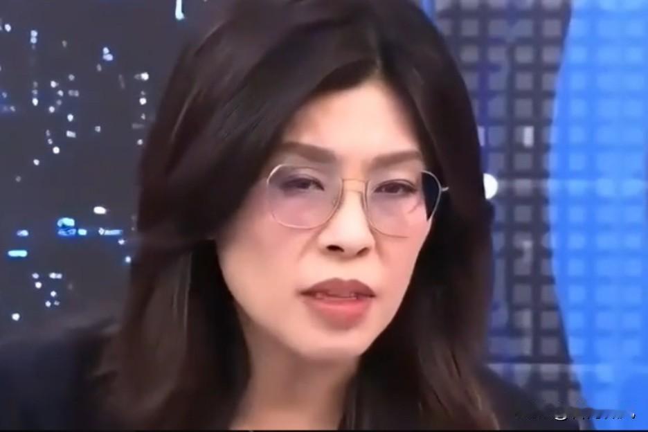 郑丽文内参民调托底，竹北风波没搅乱蓝白基本盘竹北闹出不小风波，网上吵得沸沸扬