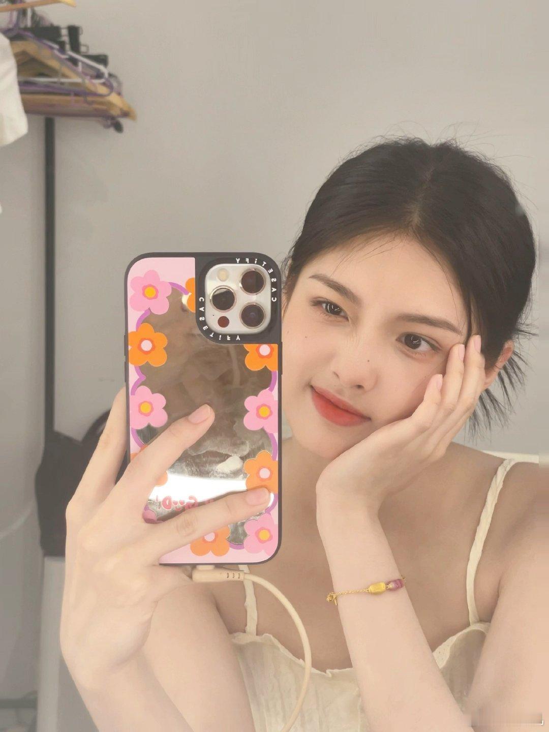 16岁的艾米真的是乖宝啊，“我让我妈妈转给你”，好可爱啊艾米