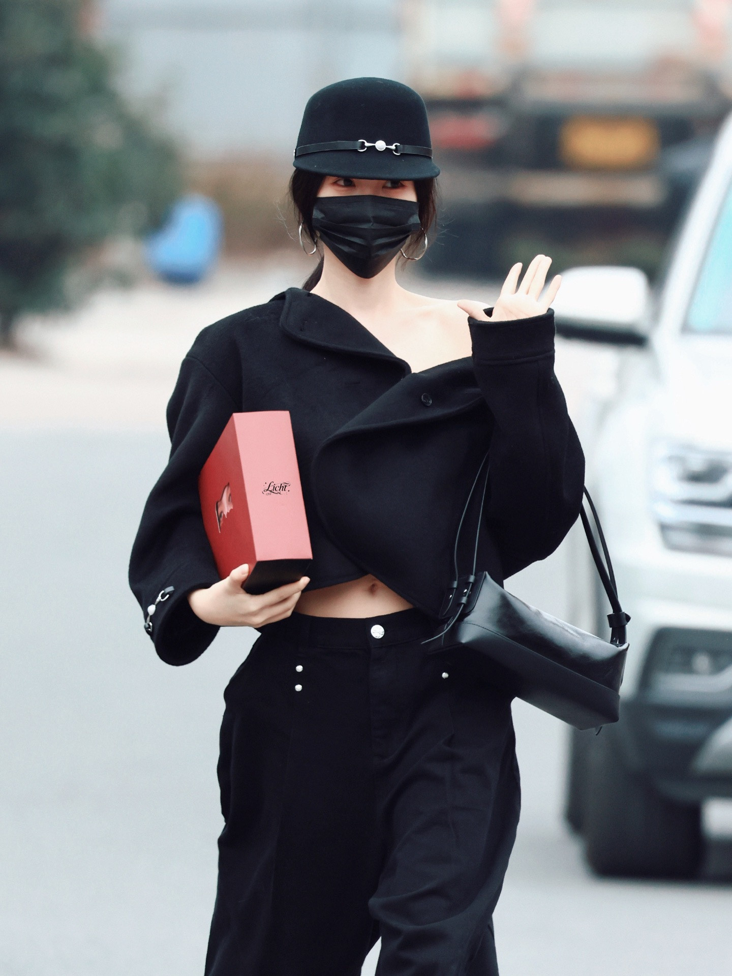 谁敢信这是同一件衣服，虞书欣太会穿了