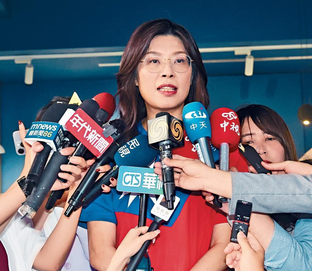 国民党终于要下狠手了！郑丽文酝酿关键杀招，拉来连战、吴伯雄、王金平点头，打算让邱